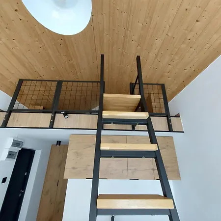 Przystanek Lasin Ustronie Morskie